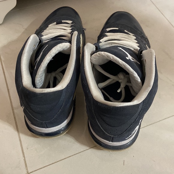 Men’s Jordan Sneakers - Picture 3 of 5